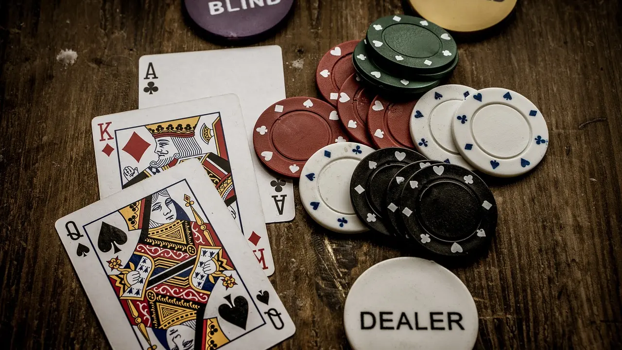 Les 10 accessoires incontournables du poker