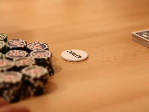 Stratégies gagnantes en short-handed au poker