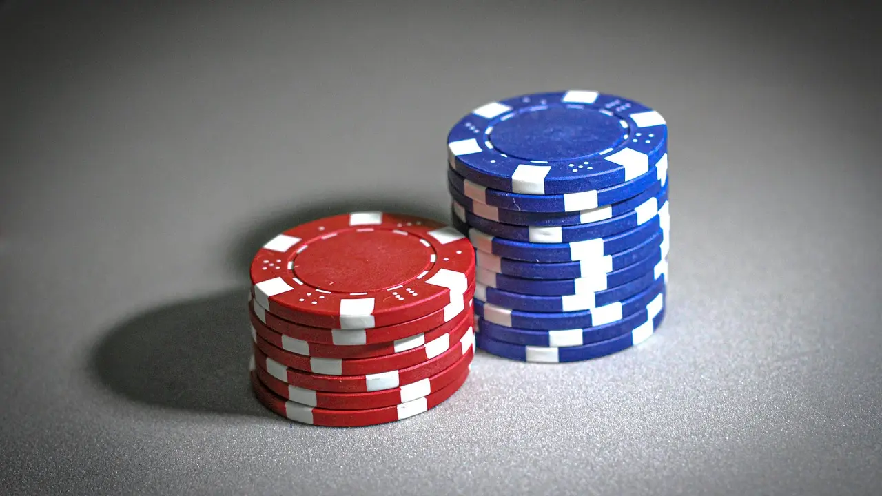 Maîtriser les techniques de bluff au poker