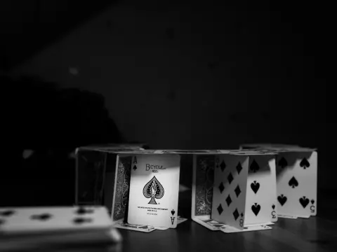 Les secrets du bluff au poker