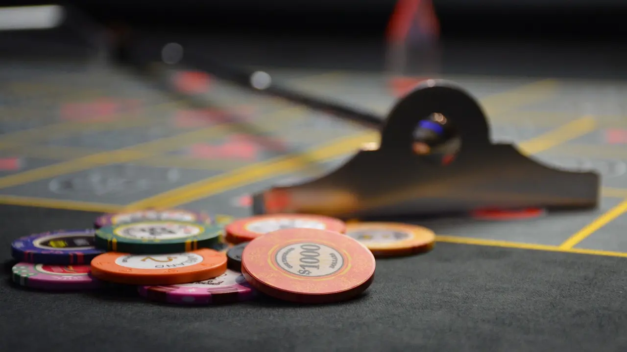 Maîtrisez les tournois de poker à 10 joueurs