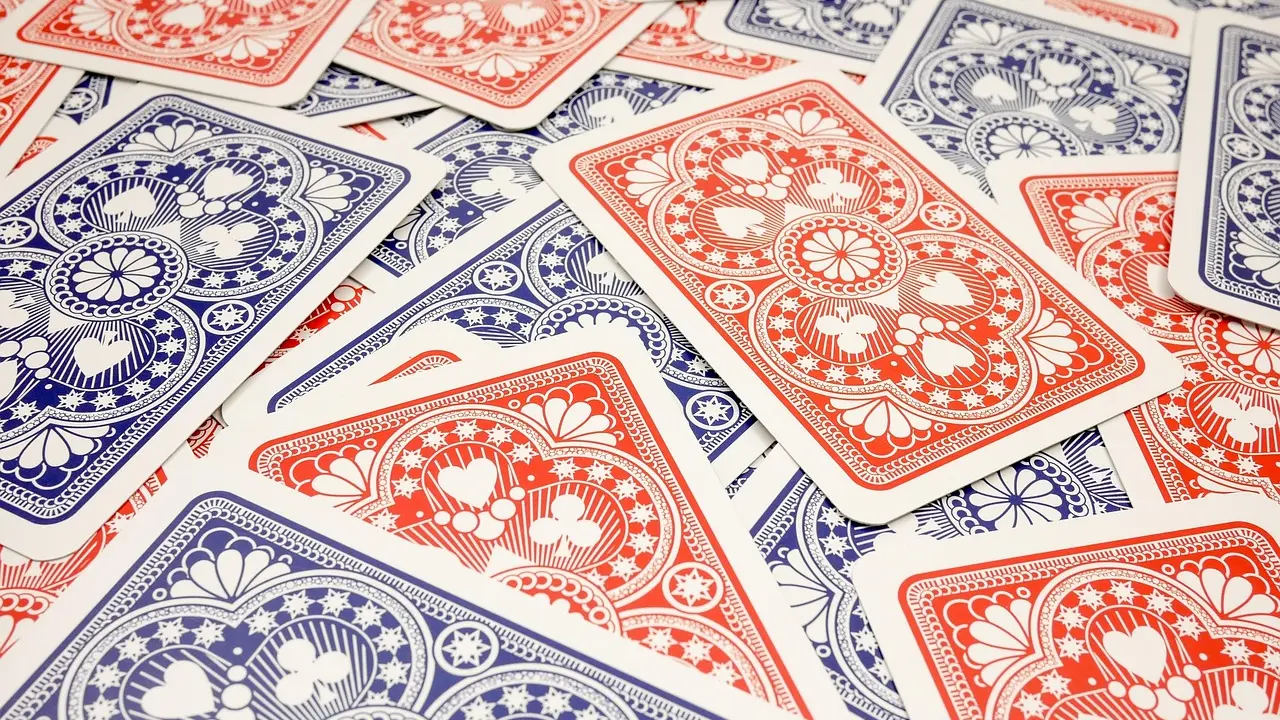 Stratégie adaptée selon le type de tournoi de poker