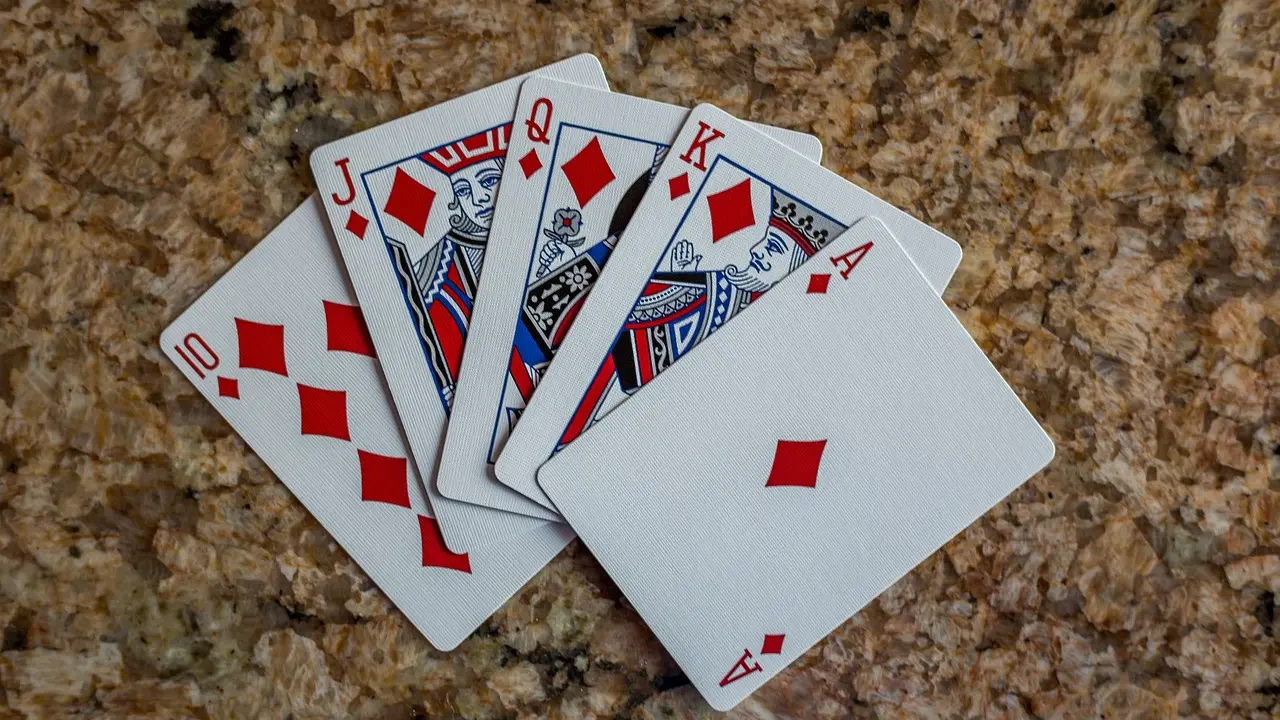 Les mains gagnantes au poker expliquées