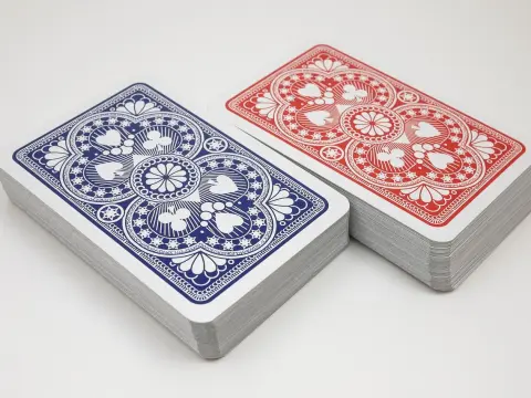 Stratégies d'attaque et défense au poker